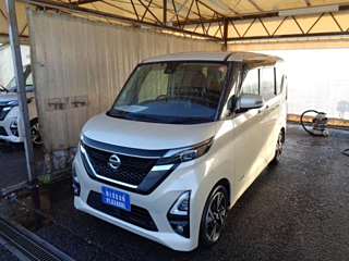 NISSAN ROOX
