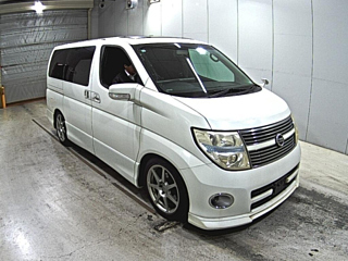 NISSAN ELGRAND