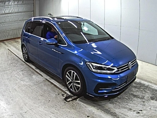 VOLKSWAGEN GOLF TOURAN