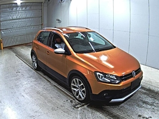 VOLKSWAGEN CROSS POLO
