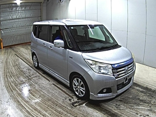 MITSUBISHI DELICA D2