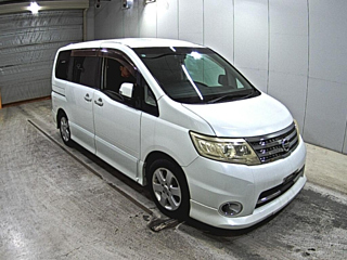 NISSAN SERENA