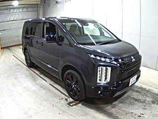 MITSUBISHI DELICA D5