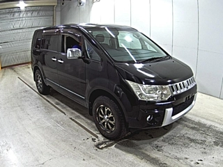 MITSUBISHI DELICA D5