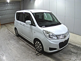 MITSUBISHI DELICA D2