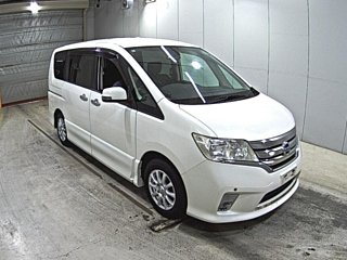 NISSAN SERENA