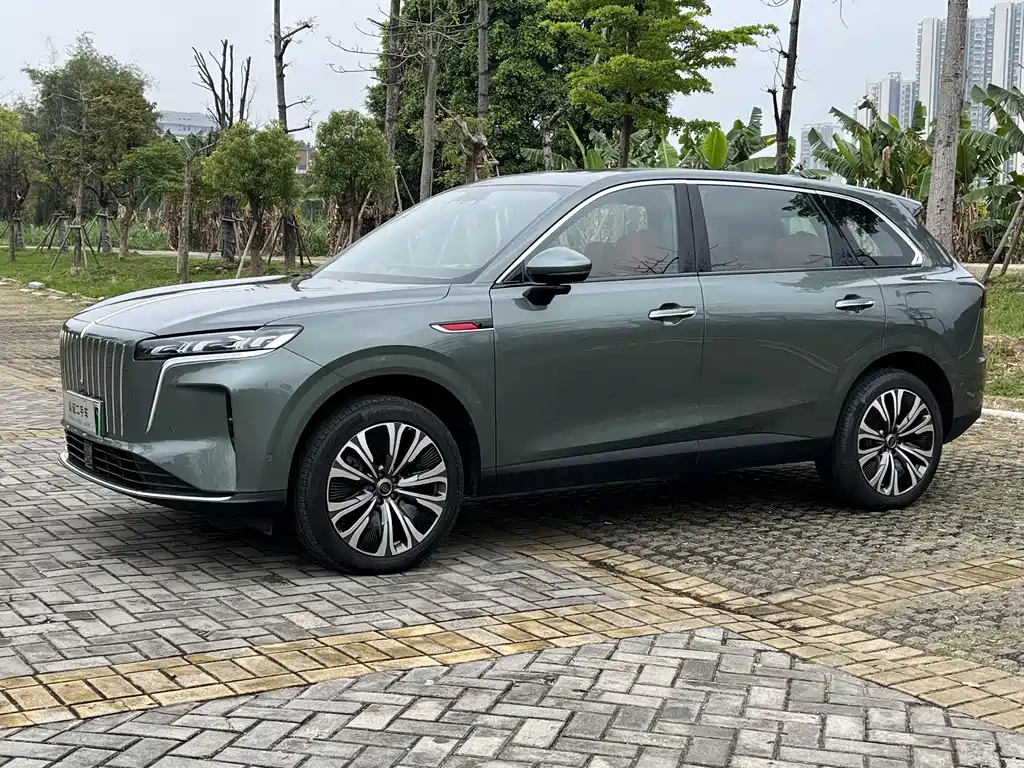 HONGQI HS6 PHEV