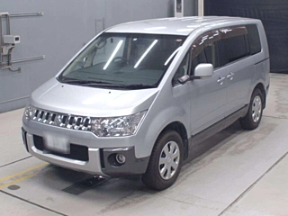 MITSUBISHI DELICA D5
