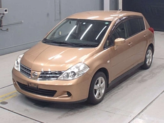 NISSAN TIIDA