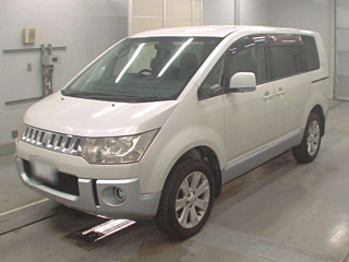 MITSUBISHI DELICA D5