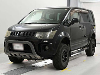 MITSUBISHI DELICA D5