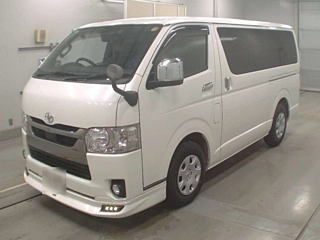 TOYOTA HIACE VAN