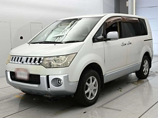 MITSUBISHI DELICA D5