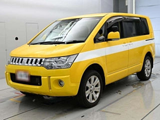 MITSUBISHI DELICA D5