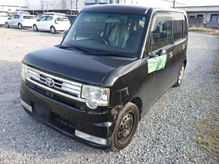 TOYOTA PIXIS SPACE