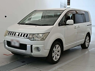 MITSUBISHI DELICA D5