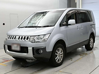 MITSUBISHI DELICA D5