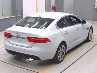 Заказать JAGUAR XE