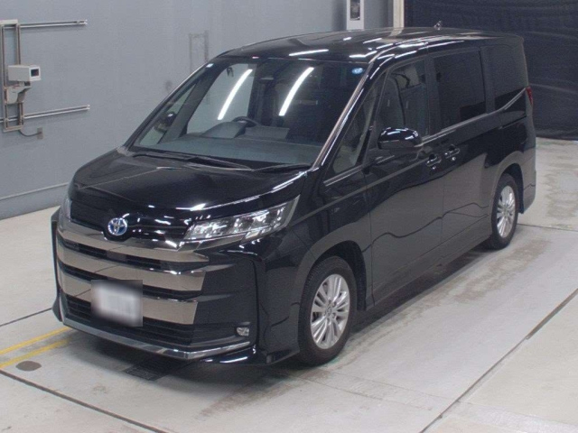TOYOTA NOAH 2023