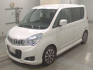 MITSUBISHI DELICA D2 2014