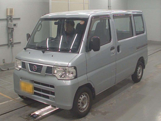 NISSAN CLIPPER VAN
