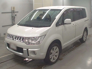 MITSUBISHI DELICA D5