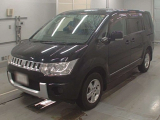 MITSUBISHI DELICA D5