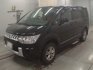 MITSUBISHI DELICA D5