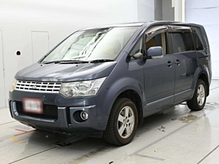 MITSUBISHI DELICA D5
