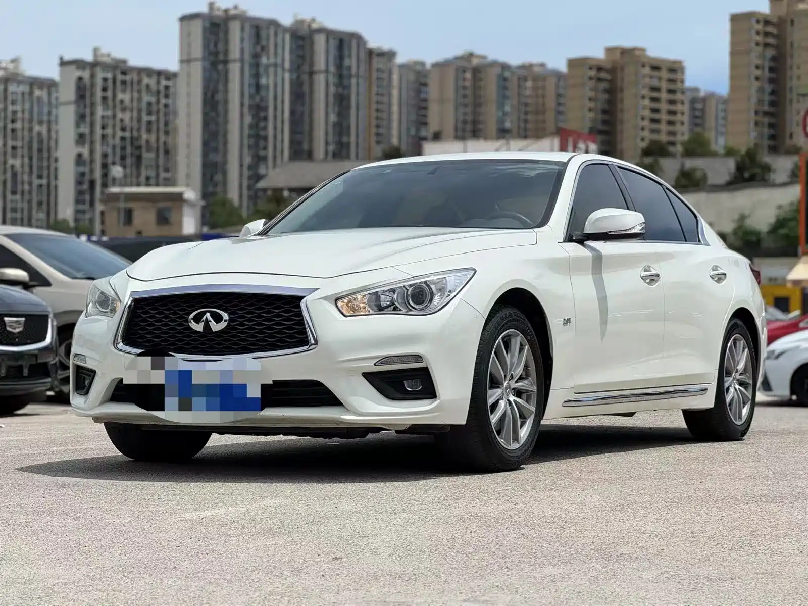INFINITI Q50L