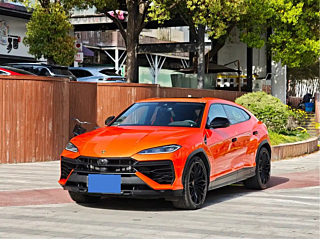 Заказать LAMBORGHINI URUS SE