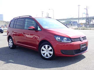 VOLKSWAGEN GOLF TOURAN