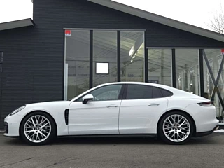 Заказать PORSCHE PANAMERA