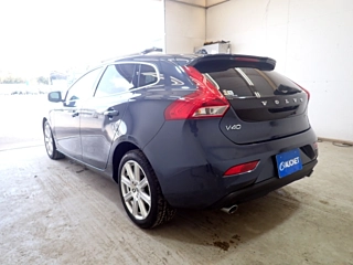 Заказать VOLVO V40