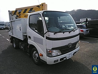 TOYOTA DYNA