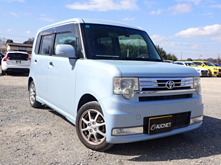 TOYOTA PIXIS SPACE
