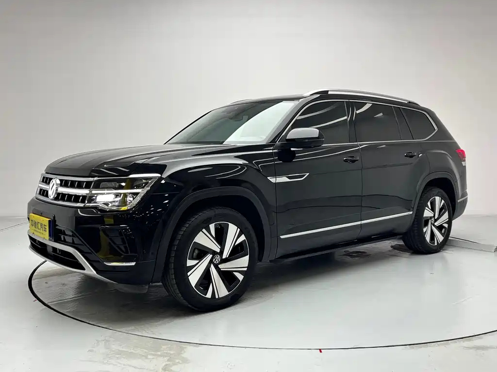 VOLKSWAGEN TERAMONT 2024