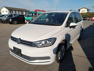 VOLKSWAGEN GOLF TOURAN