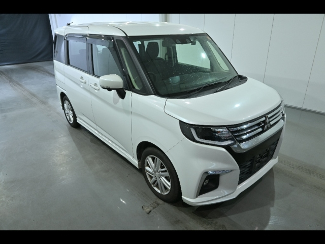 MITSUBISHI DELICA D2