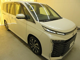 TOYOTA VOXY 2022