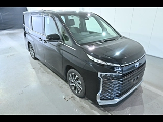 TOYOTA VOXY 2023