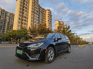 Заказать CHRYSLER PACIFICA PHEV IMPORT
