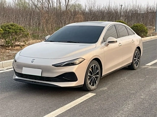 Заказать ROEWE D7