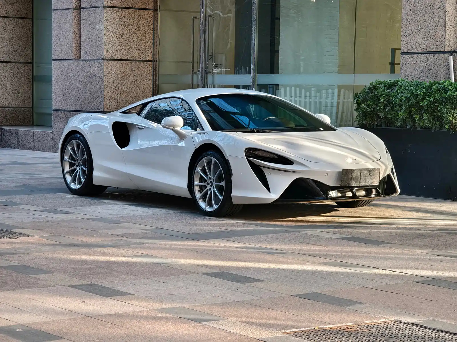 MCLAREN ARTURA