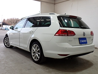 Заказать VOLKSWAGEN GOLF VARIANT