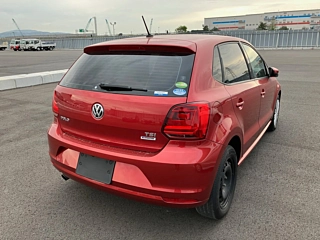 Заказать VOLKSWAGEN POLO