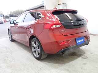 Заказать VOLVO V40