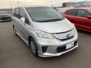 Заказать HONDA FREED HYBRID