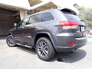Заказать JEEP GRAND CHEROKEE