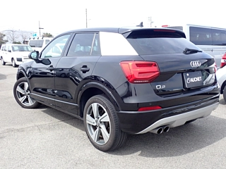 Заказать AUDI Q2